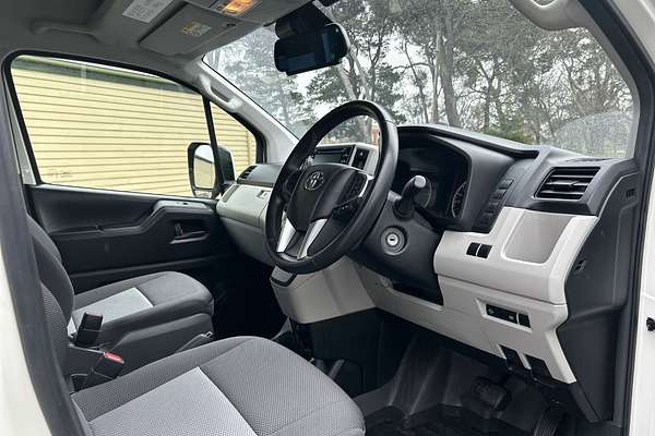 2019 Toyota Hiace Commuter GDH322R ELWB
