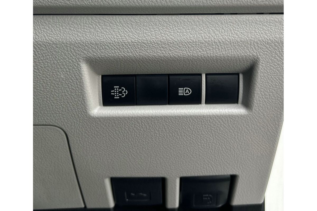2019 Toyota Hiace Commuter GDH322R ELWB