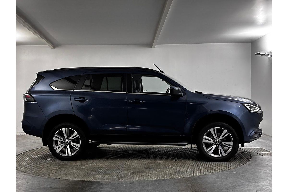 2023 Isuzu MU-X LS-T
