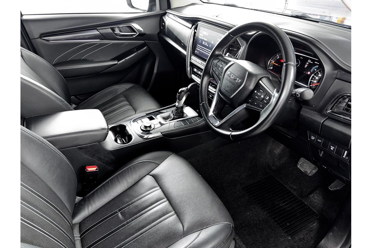 2023 Isuzu MU-X LS-T