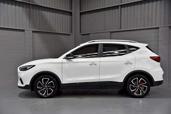 2021 MG ZST Essence