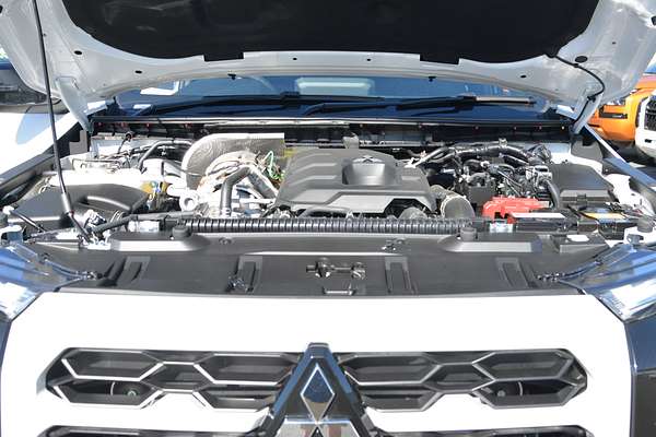 2025 Mitsubishi Triton GSR MV 4X4