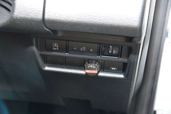2025 Mitsubishi Triton GSR MV 4X4