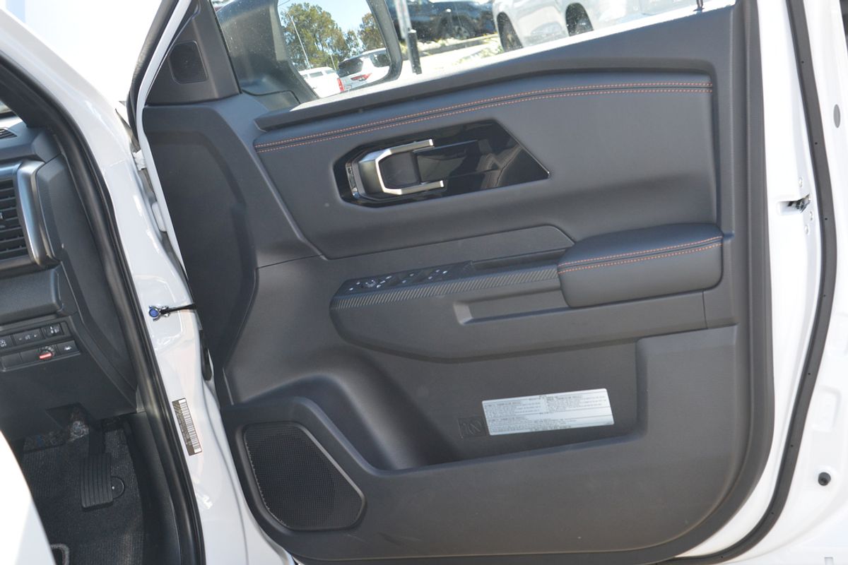 2025 Mitsubishi Triton GSR MV 4X4
