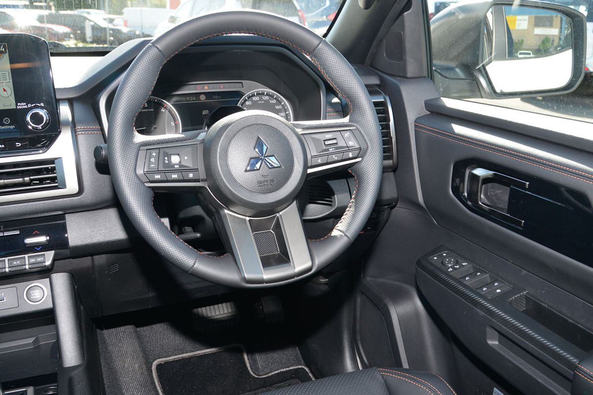 2025 Mitsubishi Triton GSR MV 4X4