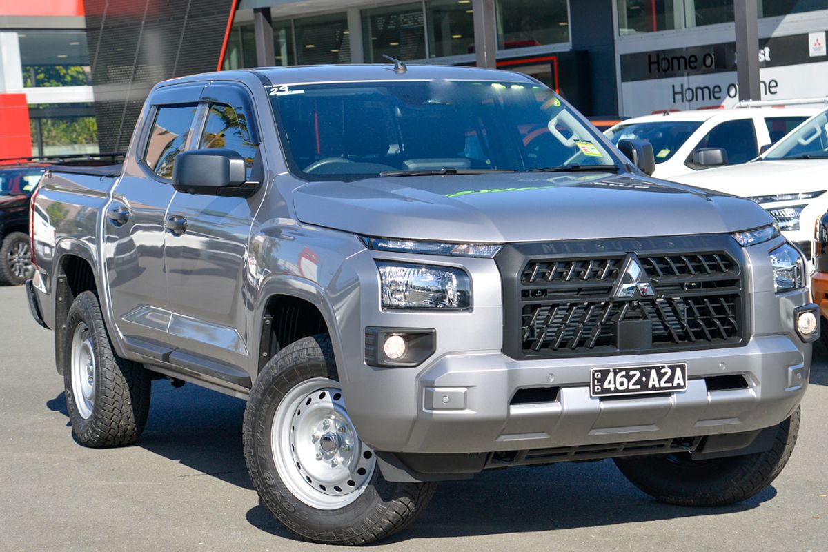 2025 Mitsubishi Triton GLX MV 4X4