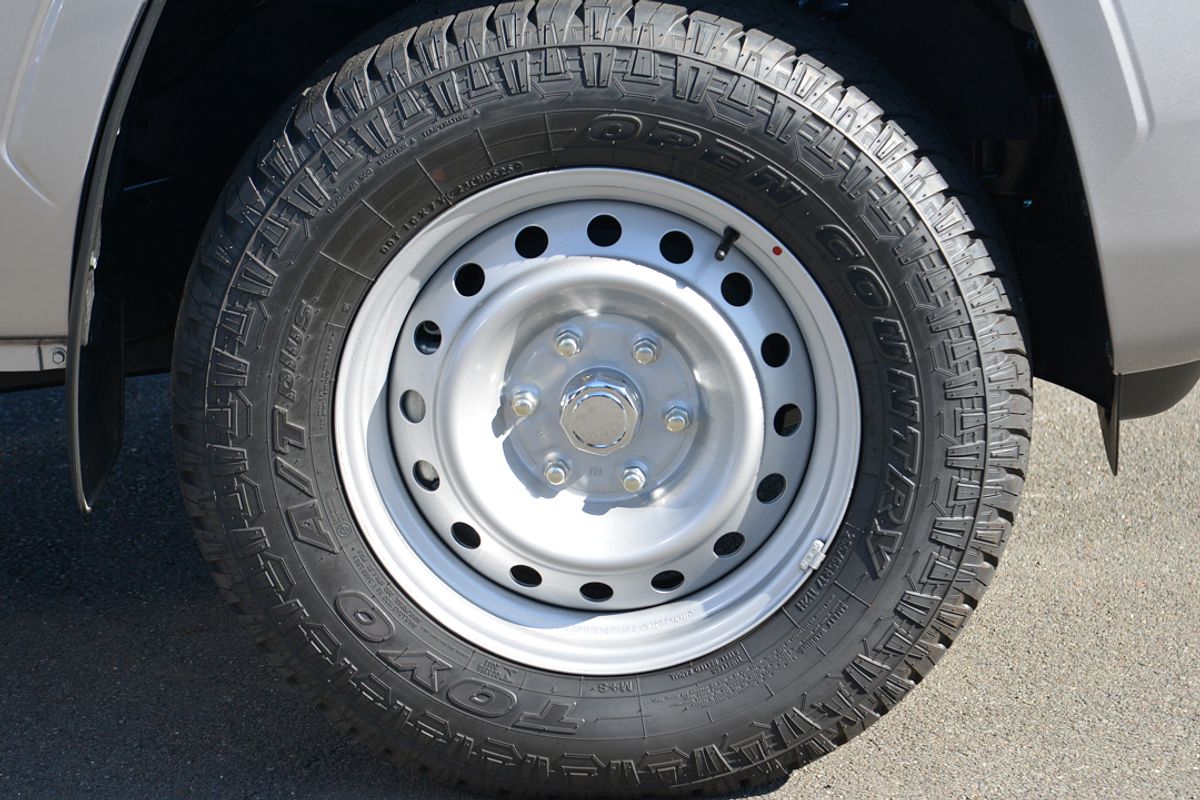 2025 Mitsubishi Triton GLX MV 4X4