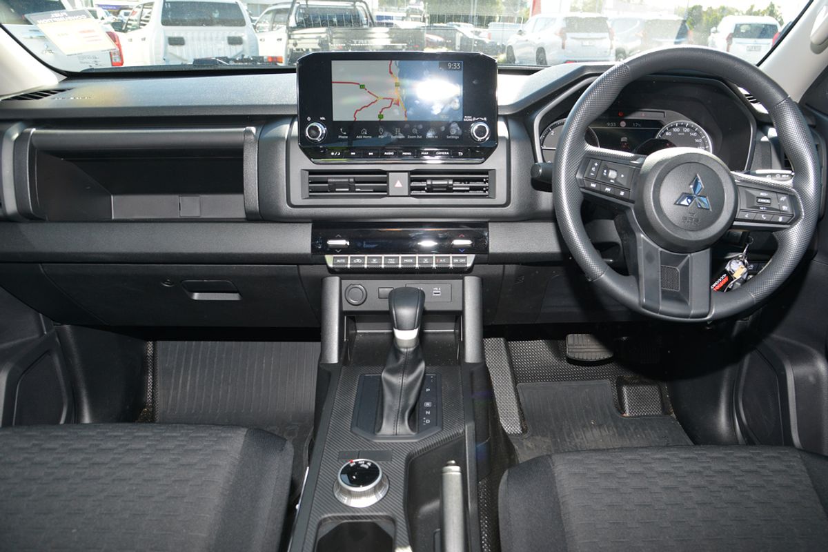 2025 Mitsubishi Triton GLX MV 4X4