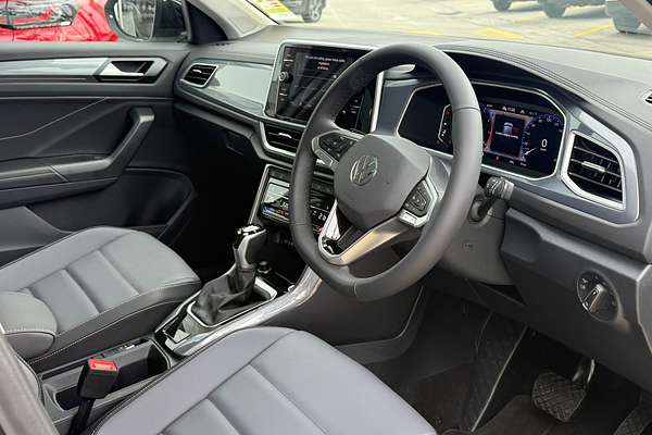 2025 Volkswagen T-Roc 110TSI Style D11