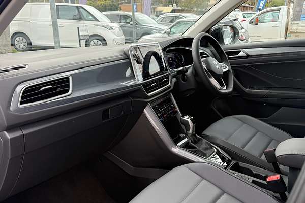 2025 Volkswagen T-Roc 110TSI Style D11