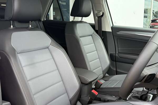 2025 Volkswagen T-Roc 110TSI Style D11