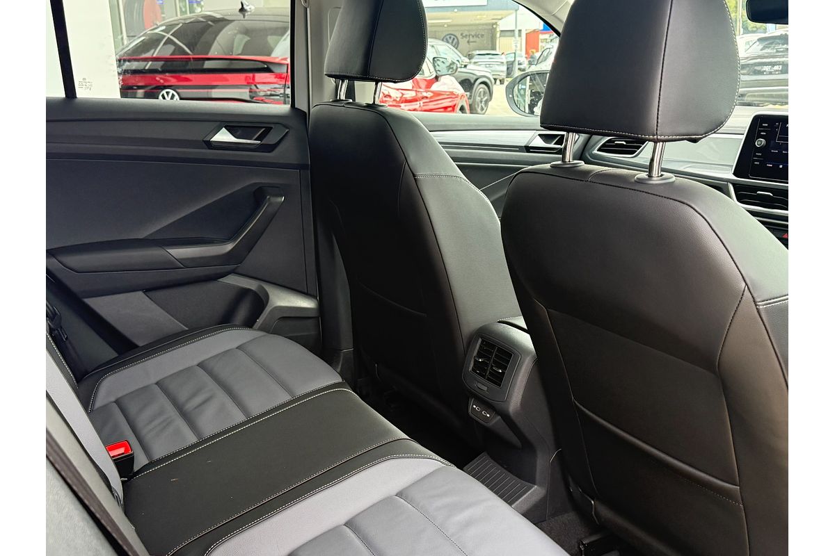 2025 Volkswagen T-Roc 110TSI Style D11
