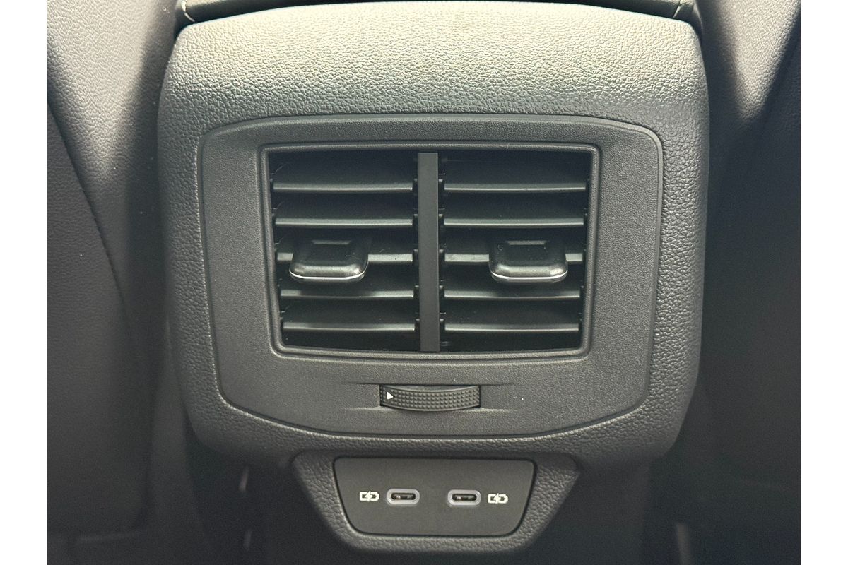 2025 Volkswagen T-Roc 110TSI Style D11
