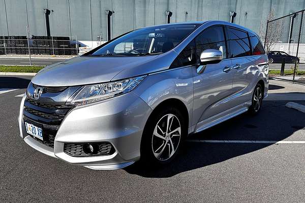 2017 Honda Odyssey VTi-L 5th Gen