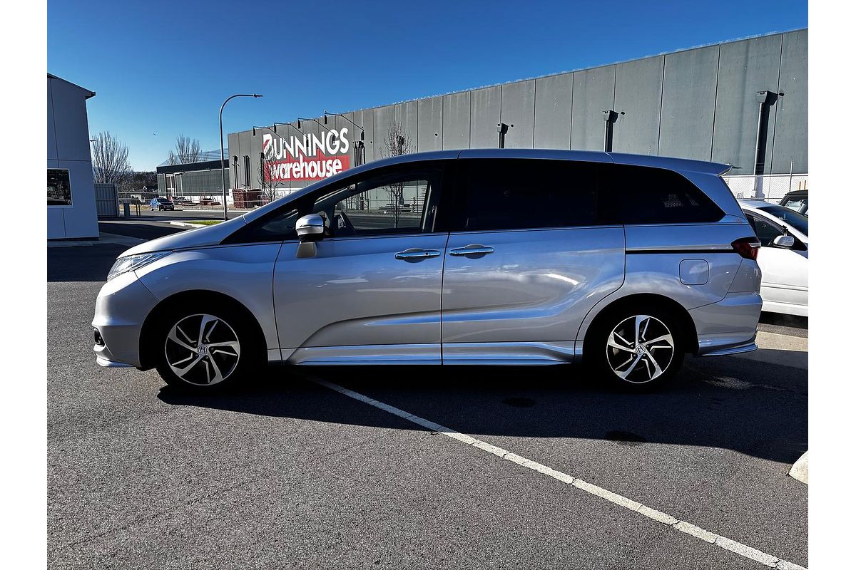 2017 Honda Odyssey VTi-L 5th Gen