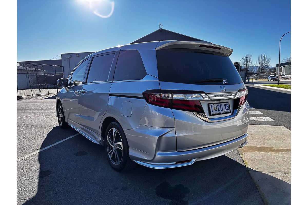 2017 Honda Odyssey VTi-L 5th Gen