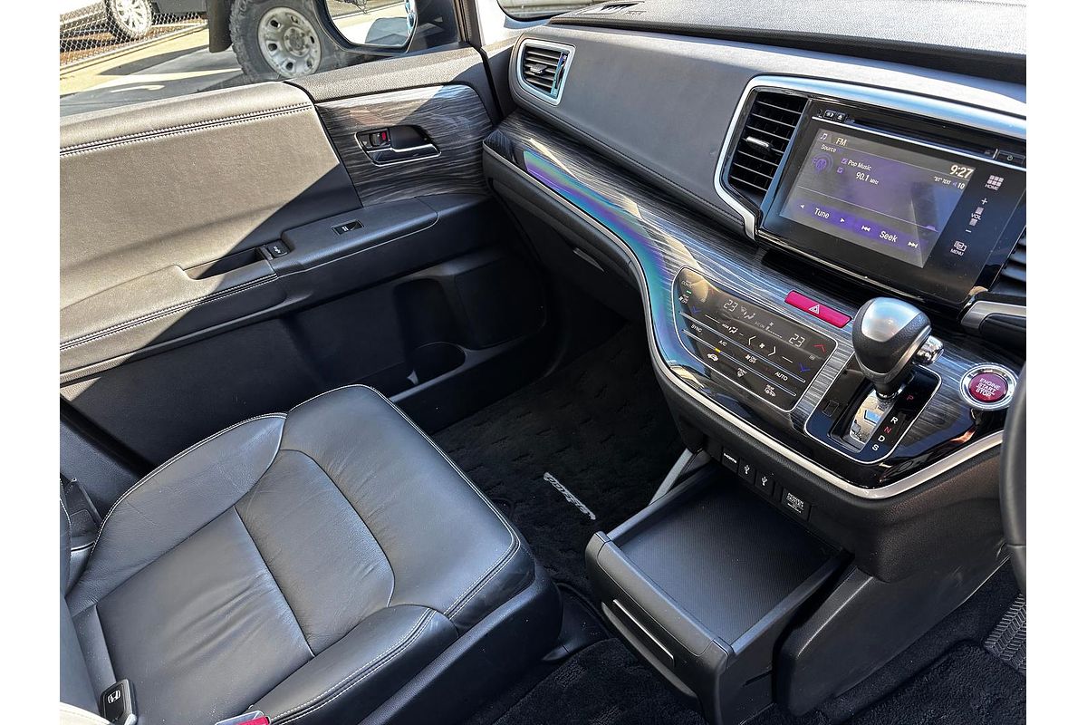 2017 Honda Odyssey VTi-L 5th Gen