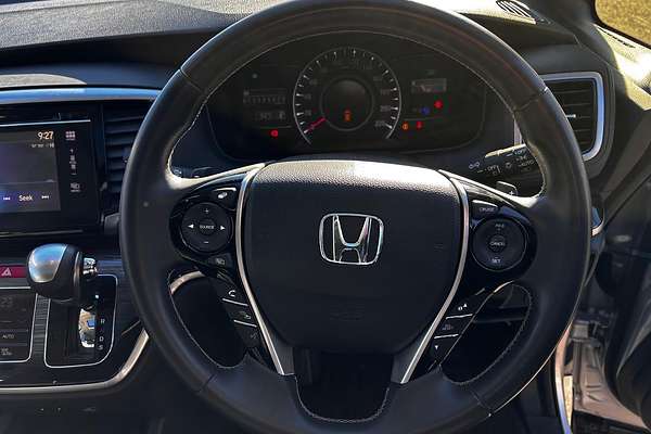 2017 Honda Odyssey VTi-L 5th Gen