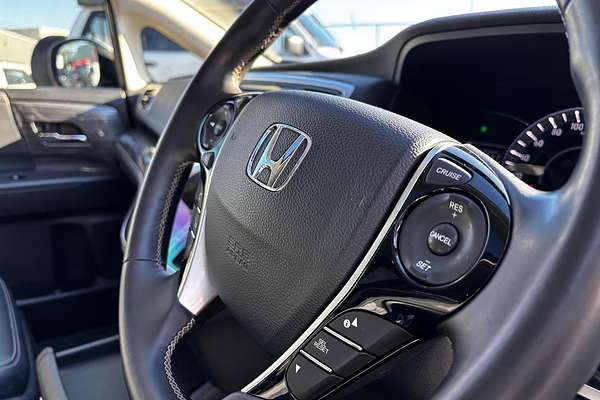 2017 Honda Odyssey VTi-L 5th Gen