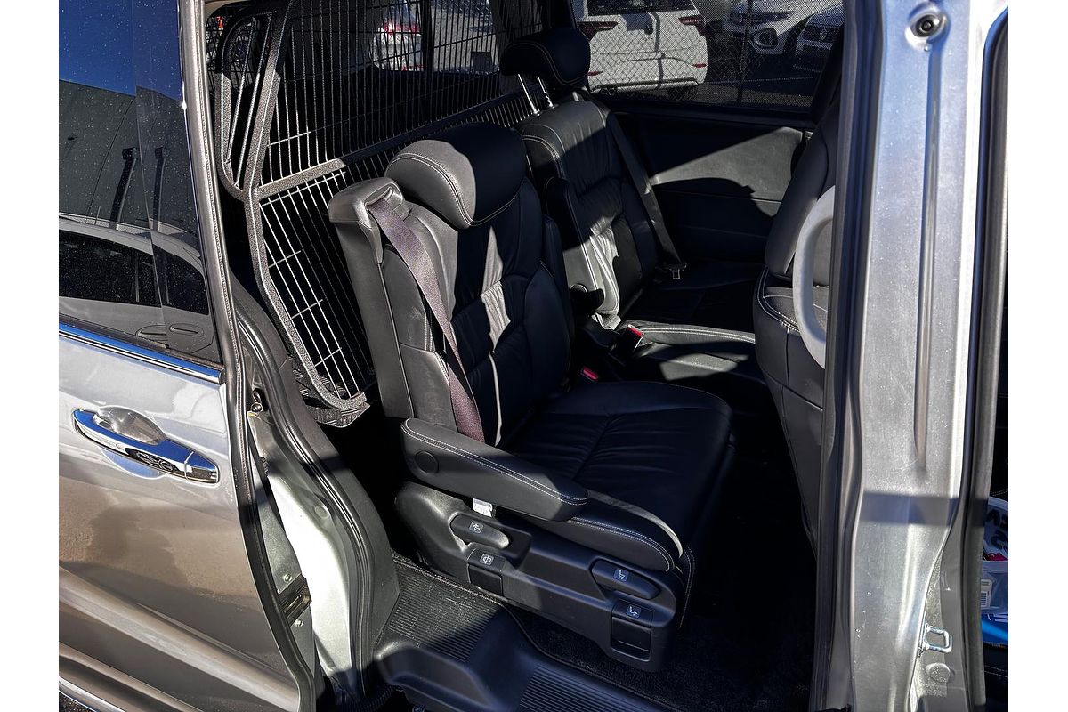 2017 Honda Odyssey VTi-L 5th Gen
