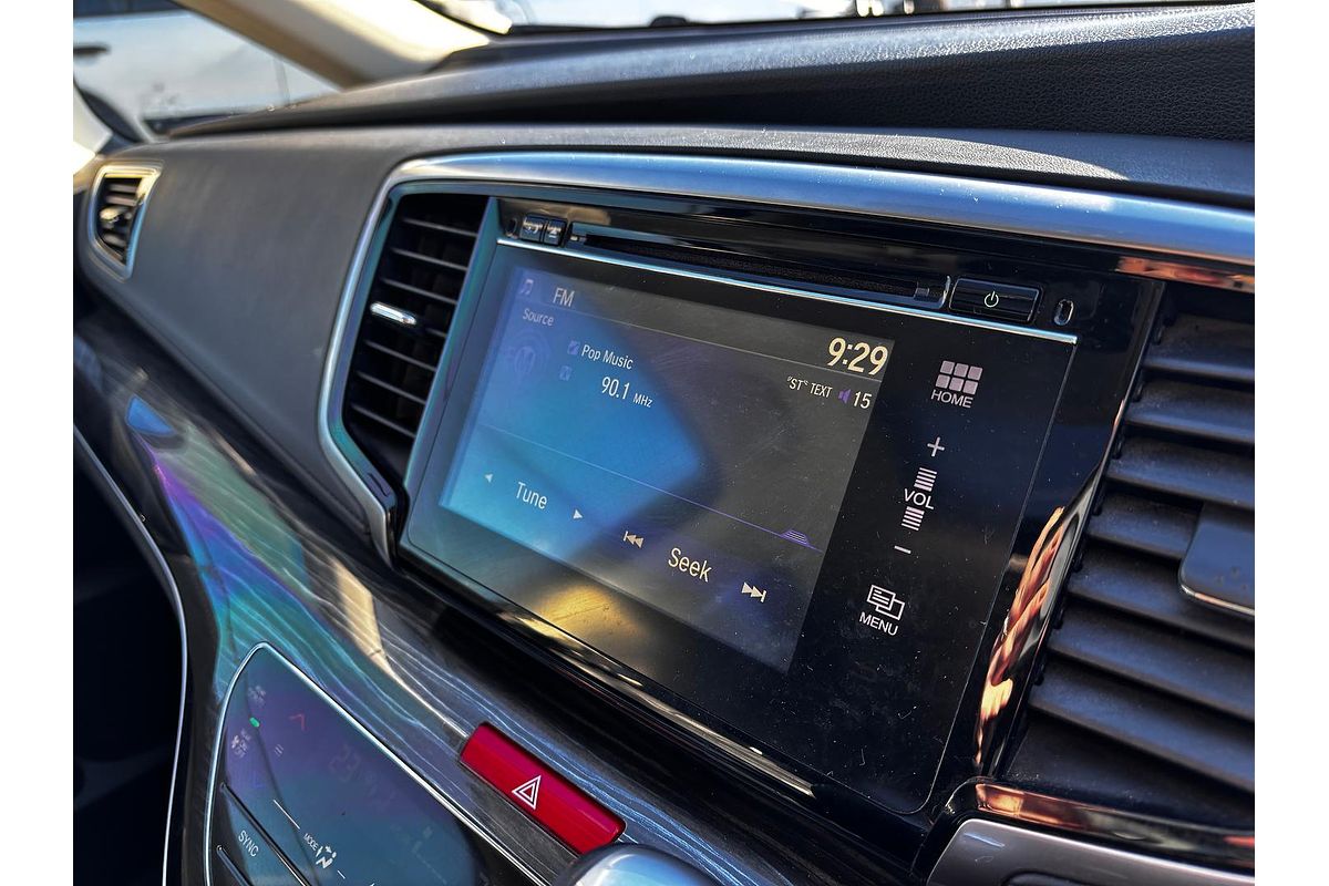 2017 Honda Odyssey VTi-L 5th Gen
