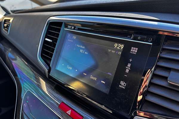 2017 Honda Odyssey VTi-L 5th Gen
