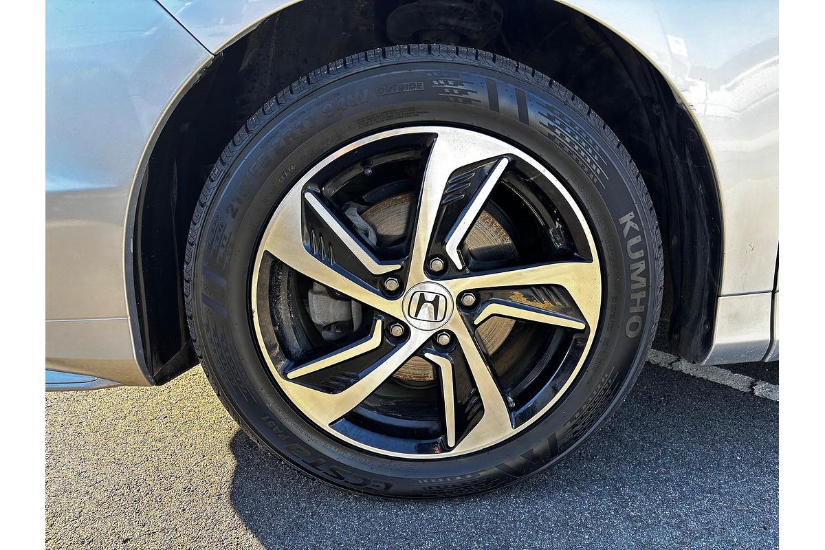 2017 Honda Odyssey VTi-L 5th Gen