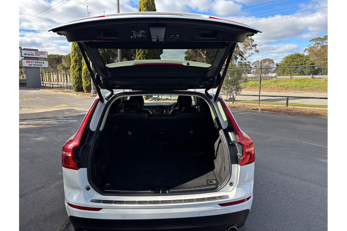2020 Volvo XC60 T5 Momentum