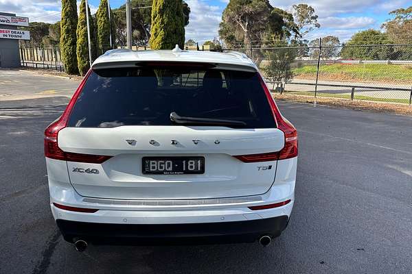 2020 Volvo XC60 T5 Momentum