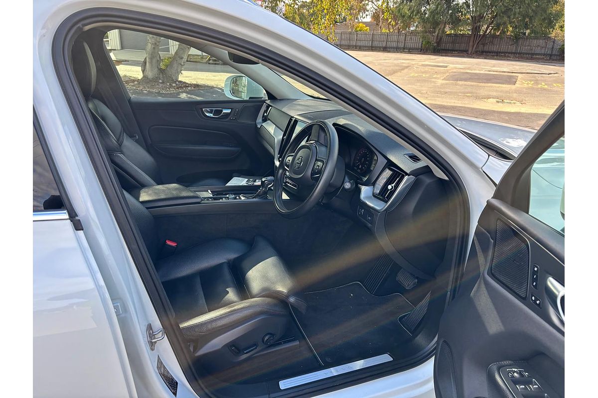 2020 Volvo XC60 T5 Momentum
