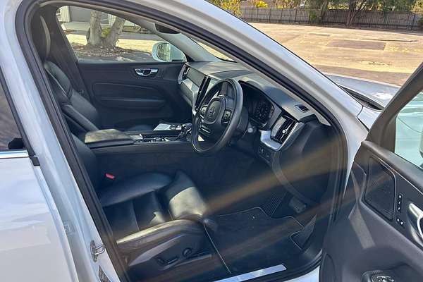 2020 Volvo XC60 T5 Momentum