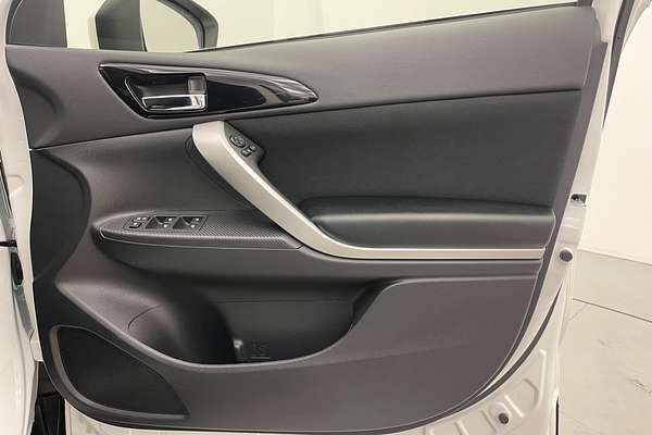2024 Mitsubishi Eclipse Cross LS YB