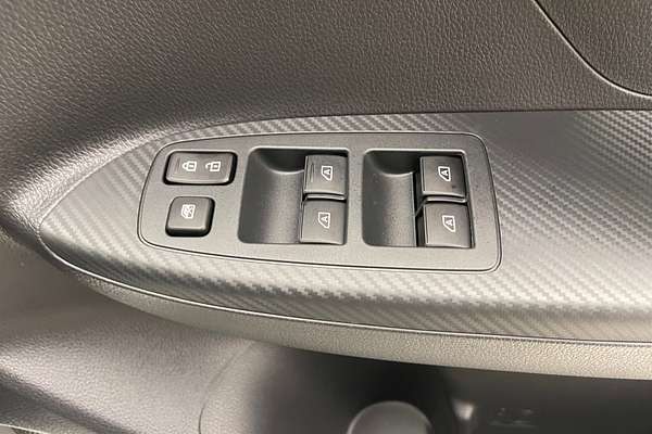 2024 Mitsubishi Eclipse Cross LS YB