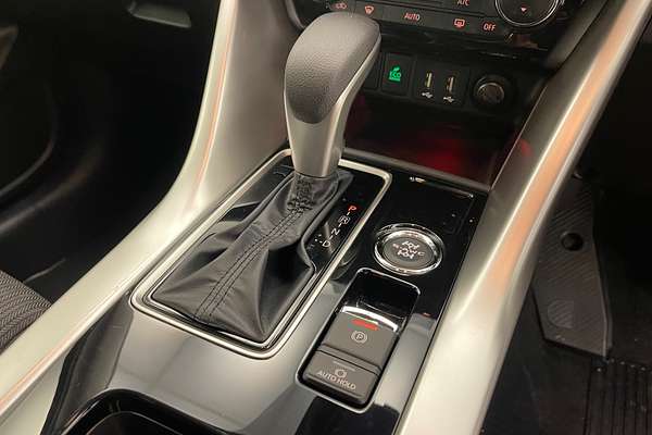 2024 Mitsubishi Eclipse Cross LS YB