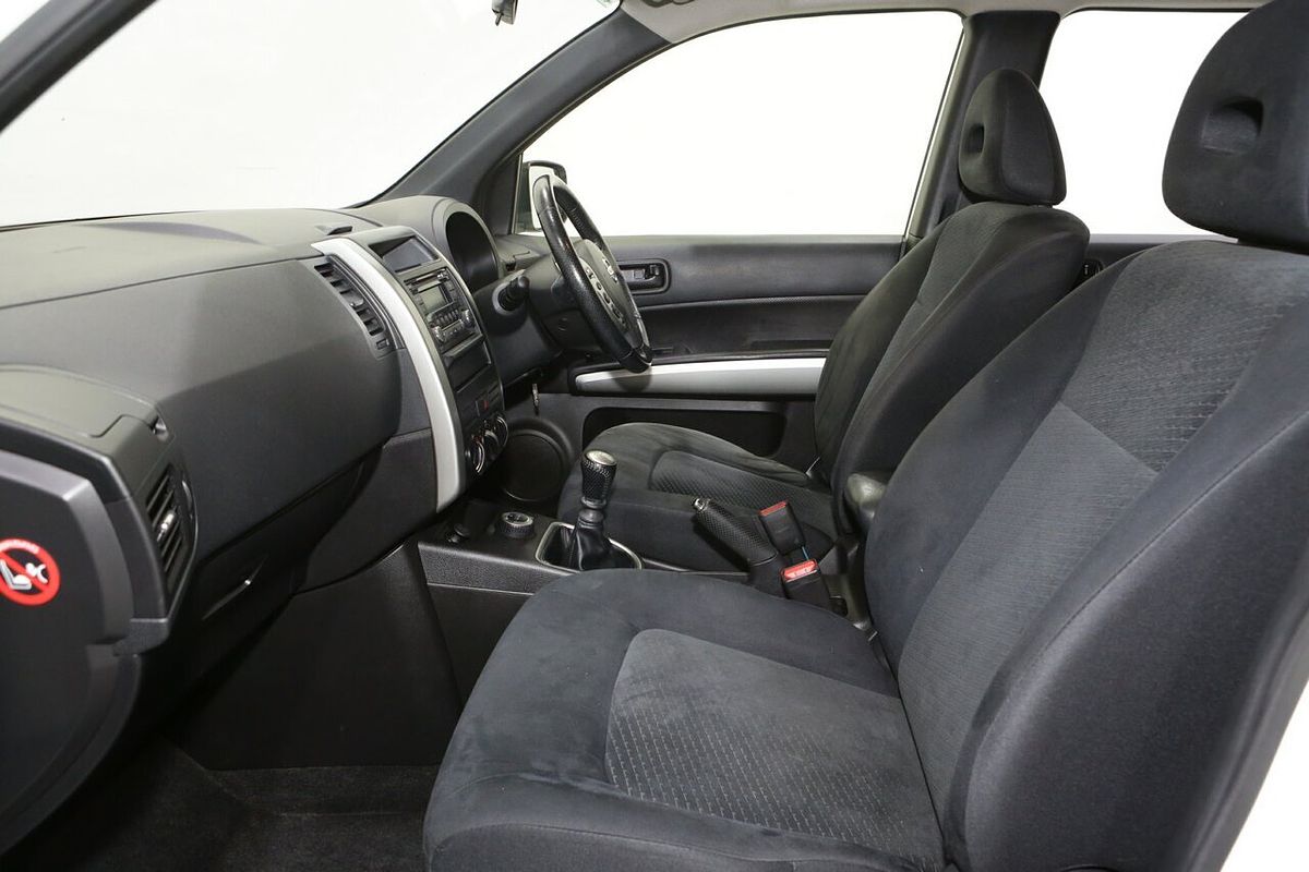 2013 Nissan X-TRAIL ST T31