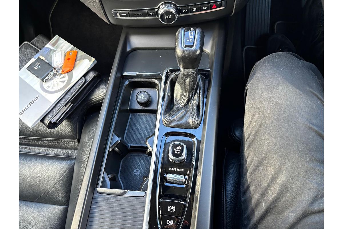 2020 Volvo XC60 T5 Momentum