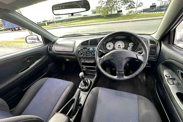 2002 Mitsubishi Lancer MR CE2