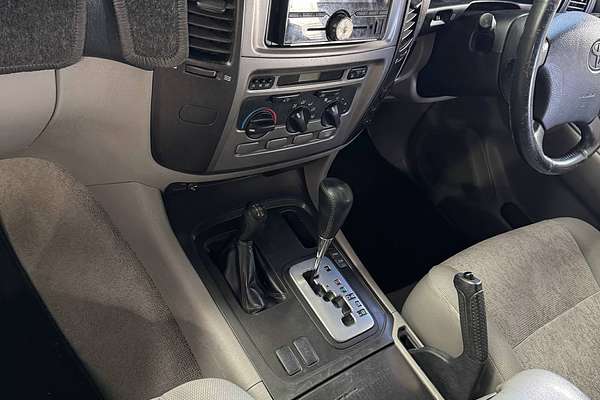 2003 Toyota Landcruiser GXL UZJ100R