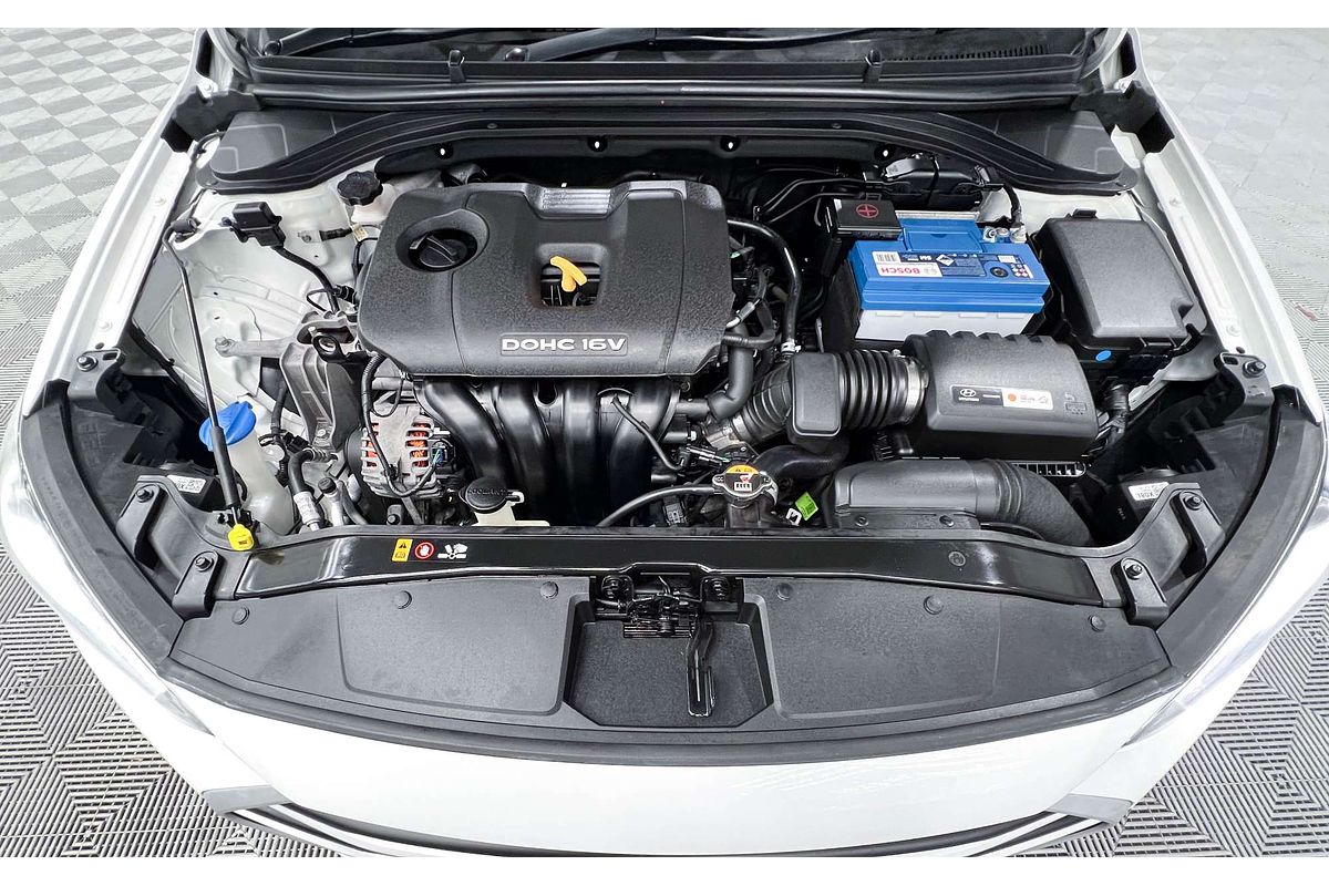 2017 Hyundai Elantra Active AD
