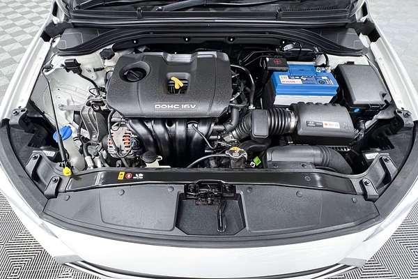 2017 Hyundai Elantra Active AD