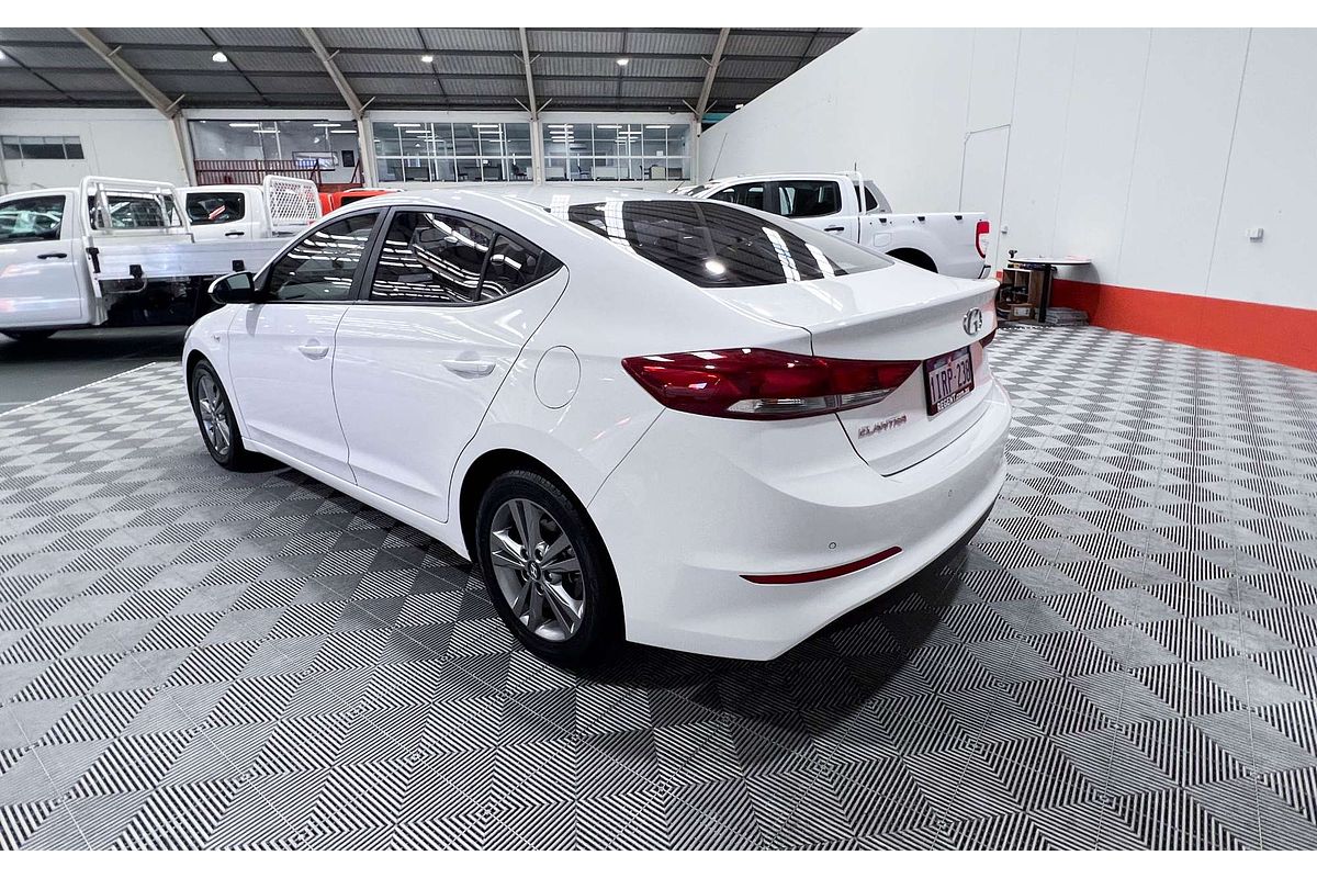 2017 Hyundai Elantra Active AD