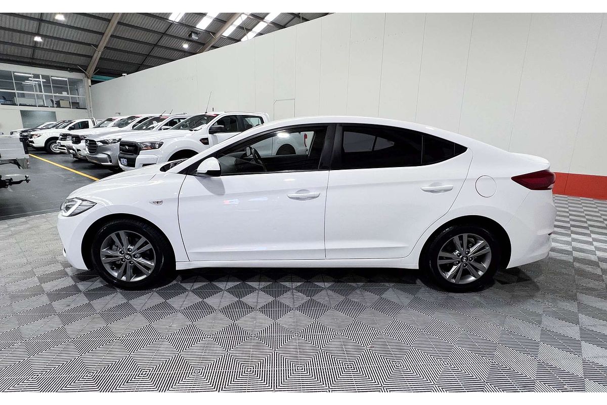 2017 Hyundai Elantra Active AD