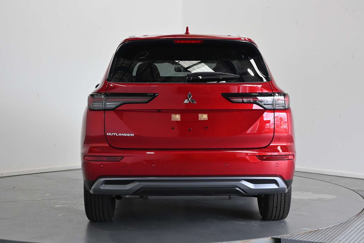 2025 Mitsubishi Outlander LS ZM