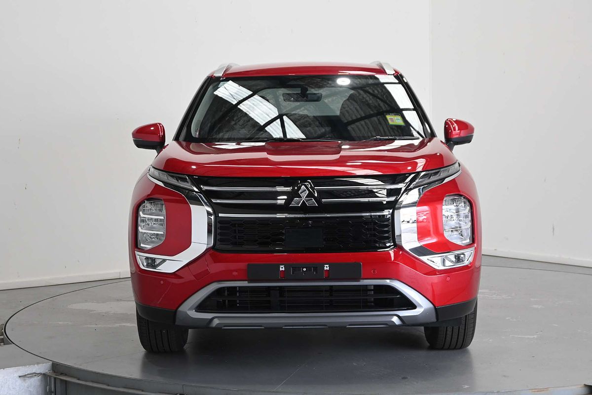 2025 Mitsubishi Outlander LS ZM