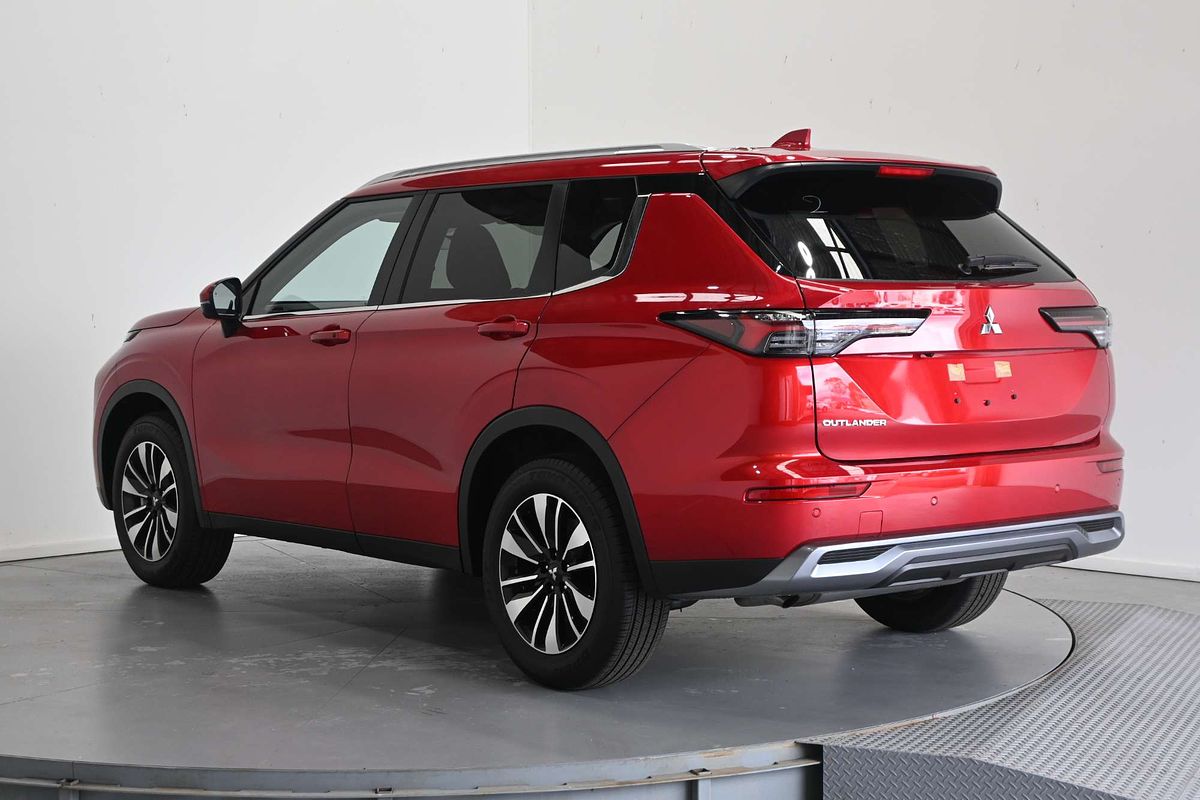 2025 Mitsubishi Outlander LS ZM