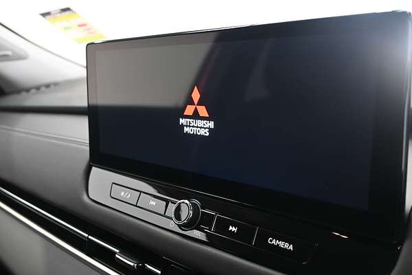 2025 Mitsubishi Outlander LS ZM
