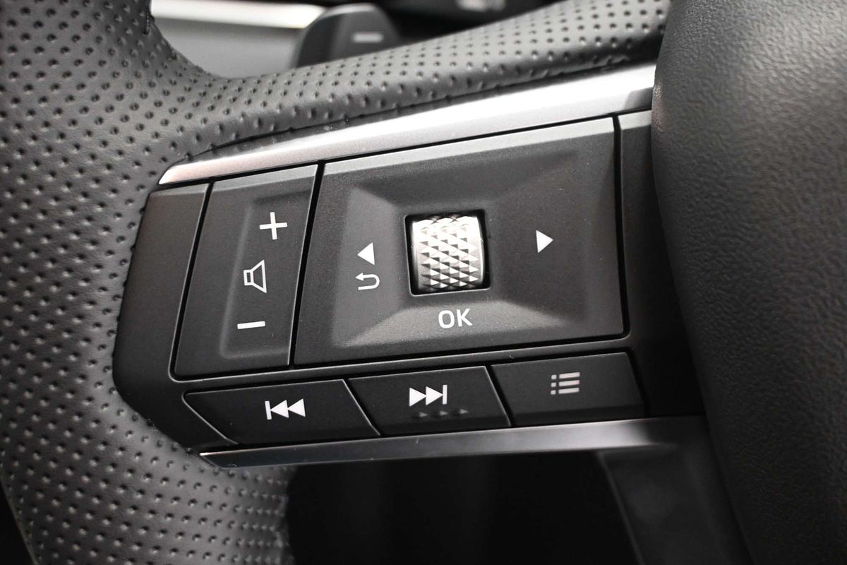 2025 Mitsubishi Outlander LS ZM