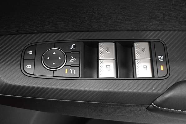2025 Mitsubishi Outlander LS ZM