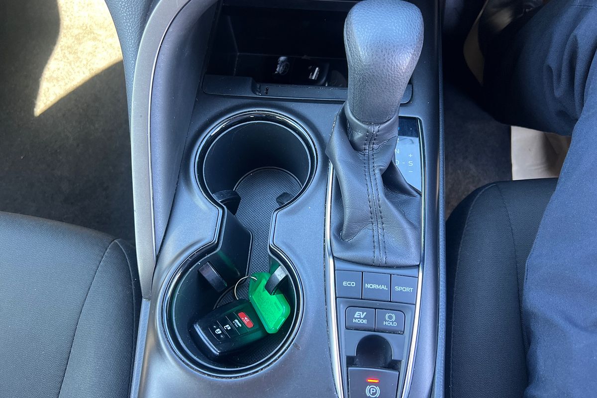 2022 Toyota Camry Ascent AXVH70R