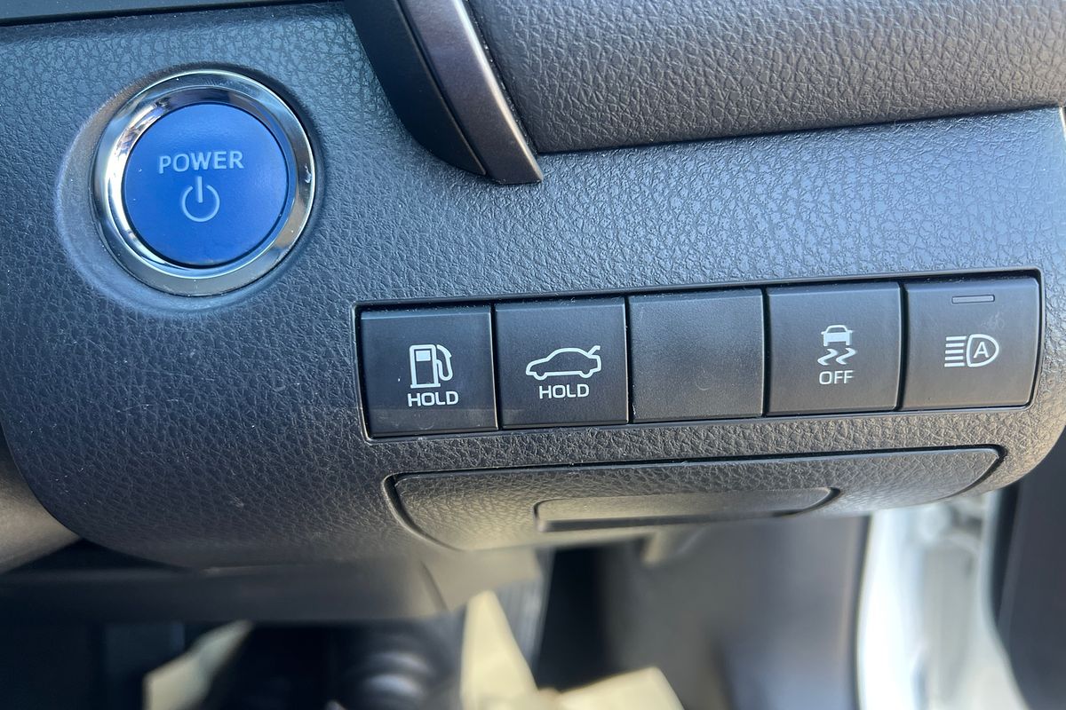 2022 Toyota Camry Ascent AXVH70R